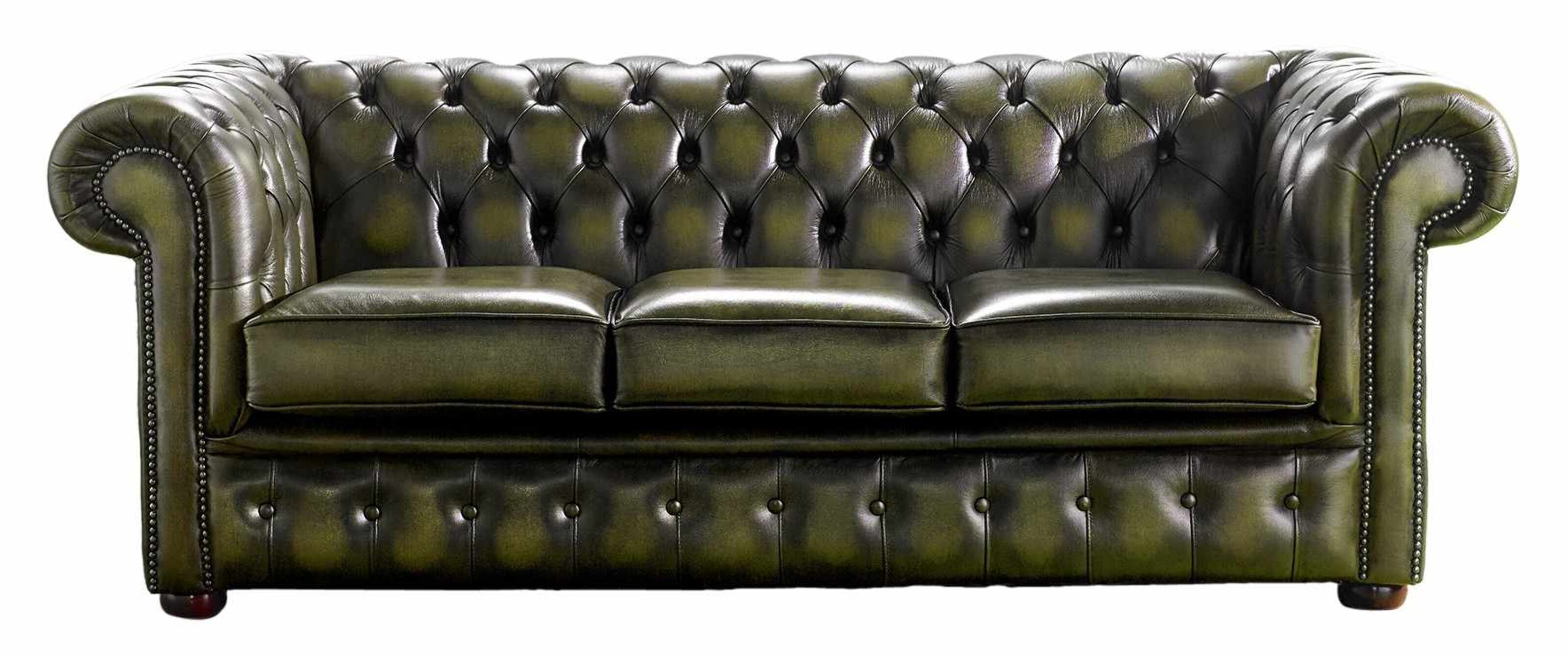 Contemporary Charm Integrating a Chesterfield Sofa into a Modern Living Room Setting  %Post Title