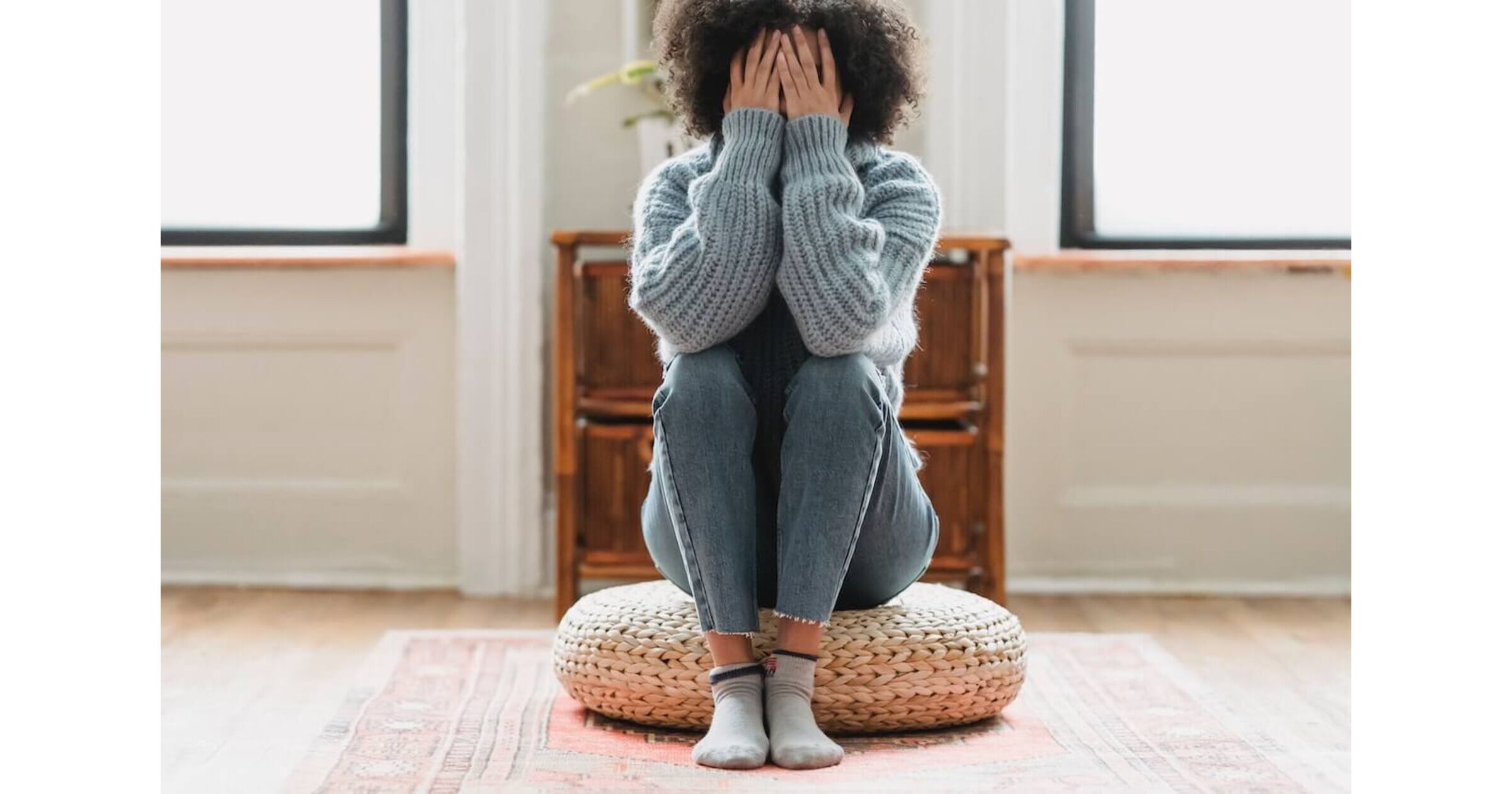 What Kind of Sofa Should I Buy if I have Neck Problems?