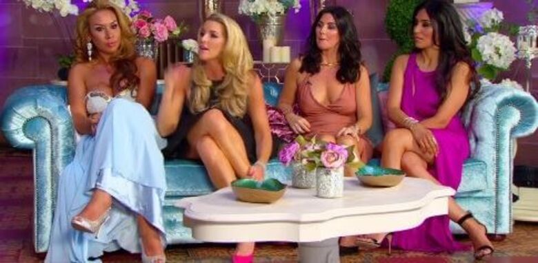 Chesterfield Sofas with Celebrity Fan - Designer Sofas 4U's Happy Customer