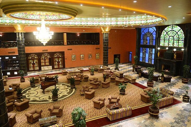 Lobby Hotel Hotel Lobby Chesterfield Furniture and Sofas by Designer Sofas 4U