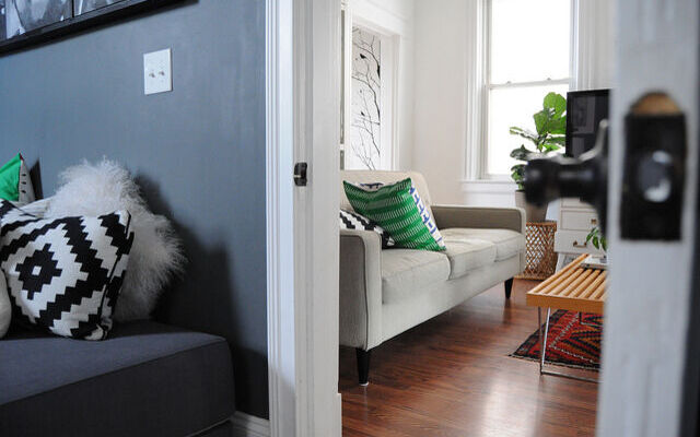 How to Decorate a Rented Home