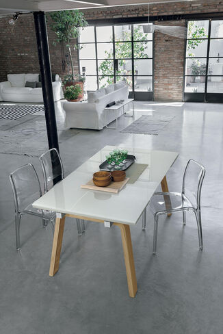 MARTE 160 cm Extendible Table With Natural Wooden Legs White Tempered Glass Top