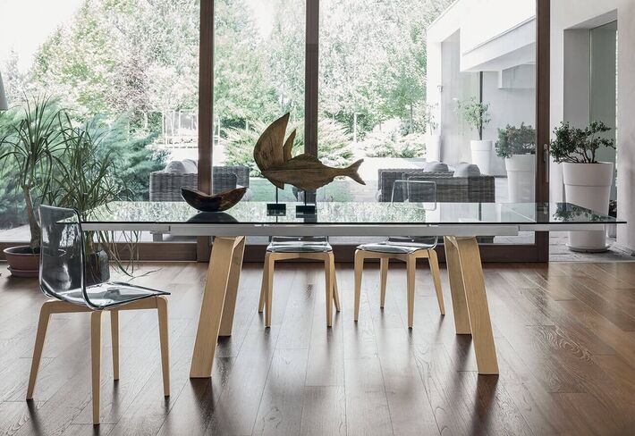 MARTE 180 cm Extendible Table With Natural Wooden Legs Transparent Tempered Glass Top