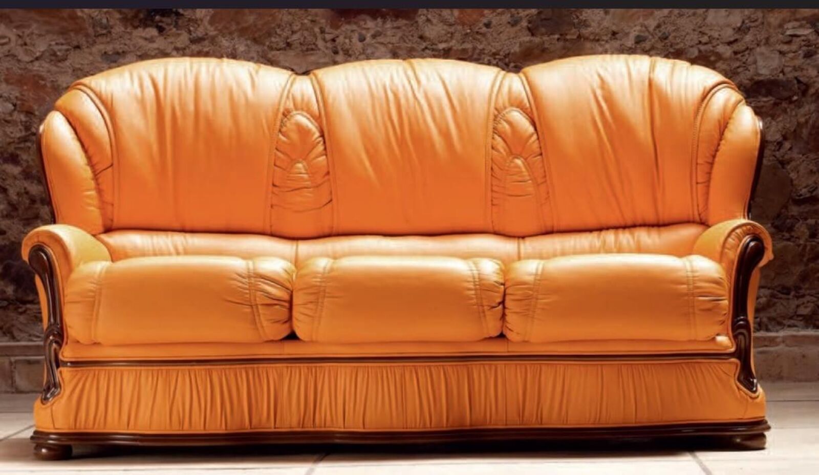 Product photograph of California 3 Seater Italian Leather Sofa Settee from Designer Sofas 4U