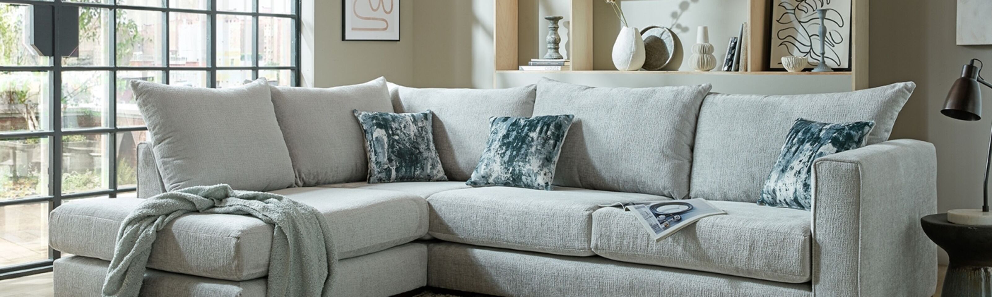 Living Room Ideas with a Corner Sofa for Small and Large Spaces